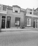 857255 Gezicht op de huizen Oudwijkerveldstraat 95 (rechts) -97 (tijdens renovatie) te Utrecht.